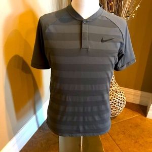Collarless men’s polo shirt